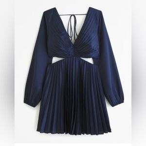 NWT Abercrombie & Fitch Women’s Size Small Giselle Pleated Cutout Dress Navy